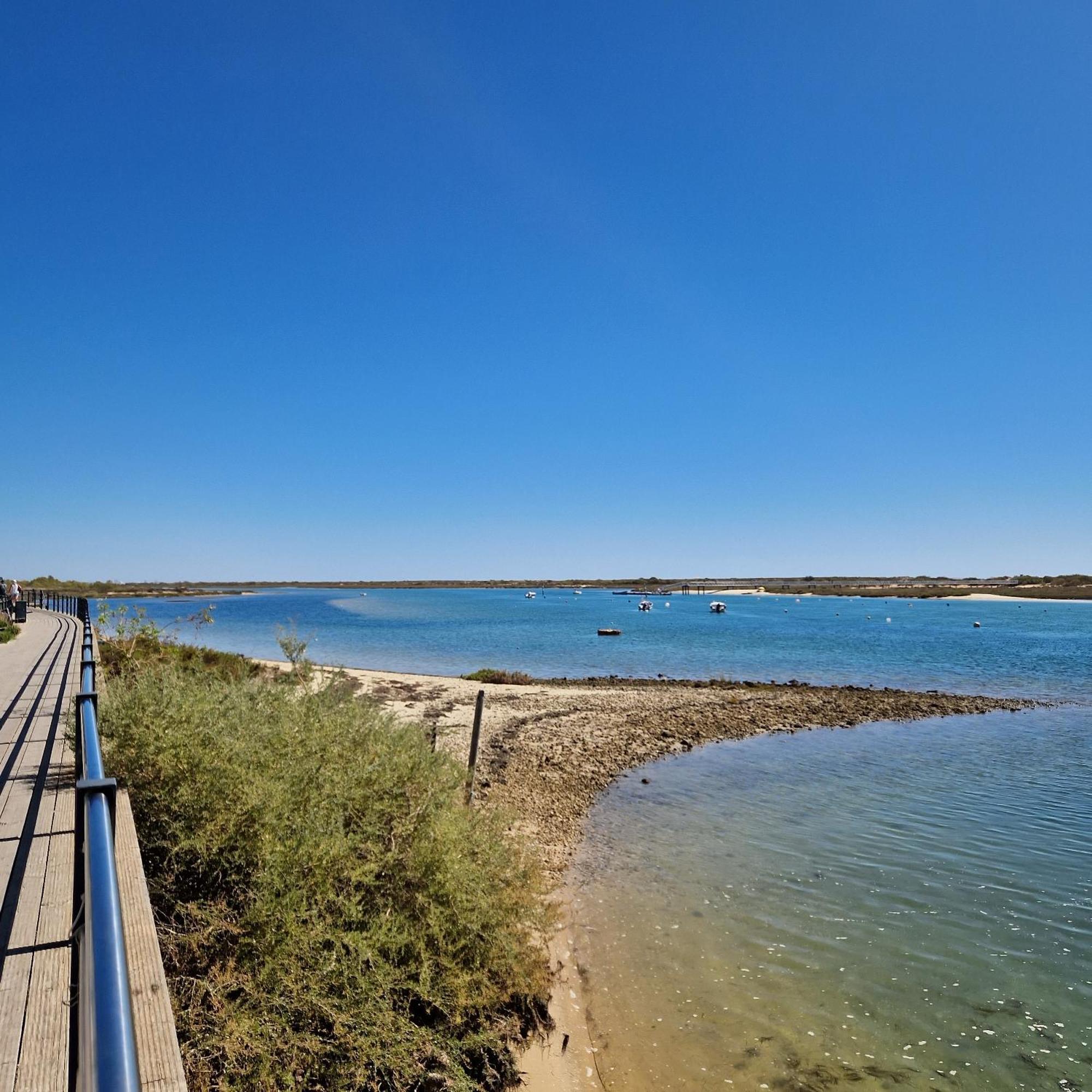 Lovely In De Tavira Apartment